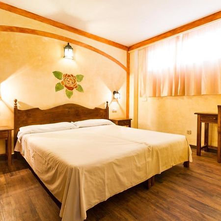 Pirates Village Santa Ponsa Εξωτερικό φωτογραφία