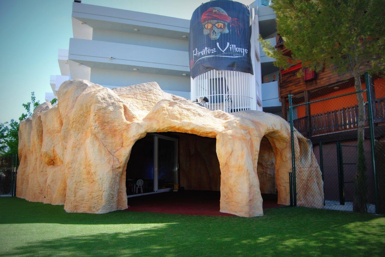 Pirates Village Santa Ponsa Εξωτερικό φωτογραφία