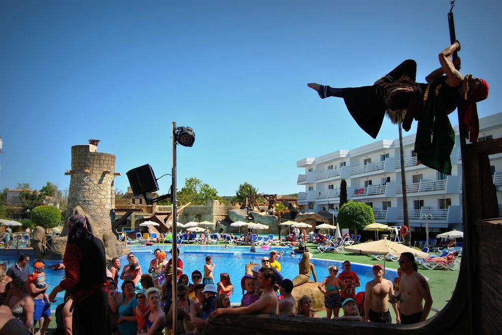 Pirates Village Santa Ponsa Εξωτερικό φωτογραφία