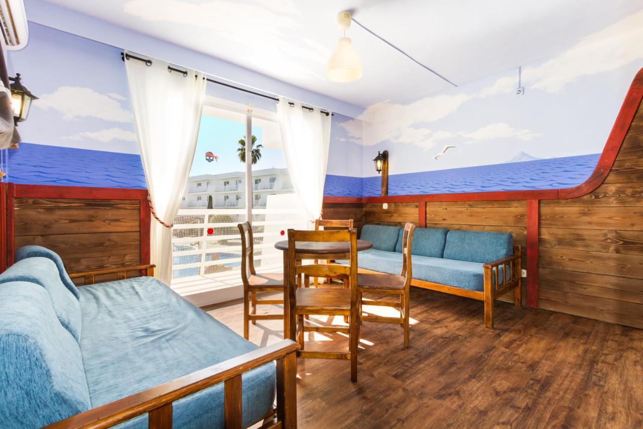 Pirates Village Santa Ponsa Εξωτερικό φωτογραφία